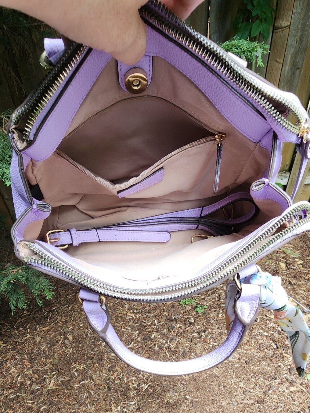 EUC Lilac Nanette Lepore handbag ๐ Shoulder purse combo - Picture 5 of 11
